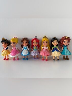 Disney Princess Mini Toddler Posable Dolls Figures Lot of 7